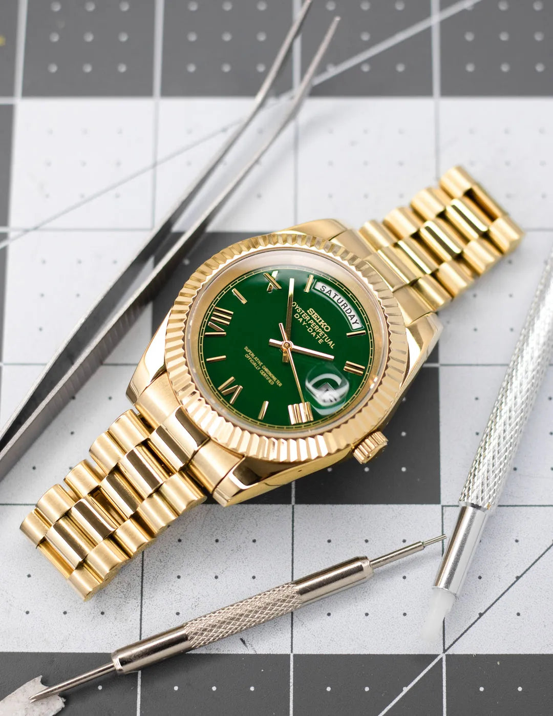 MOD DAY DATE - GOLD GREEN