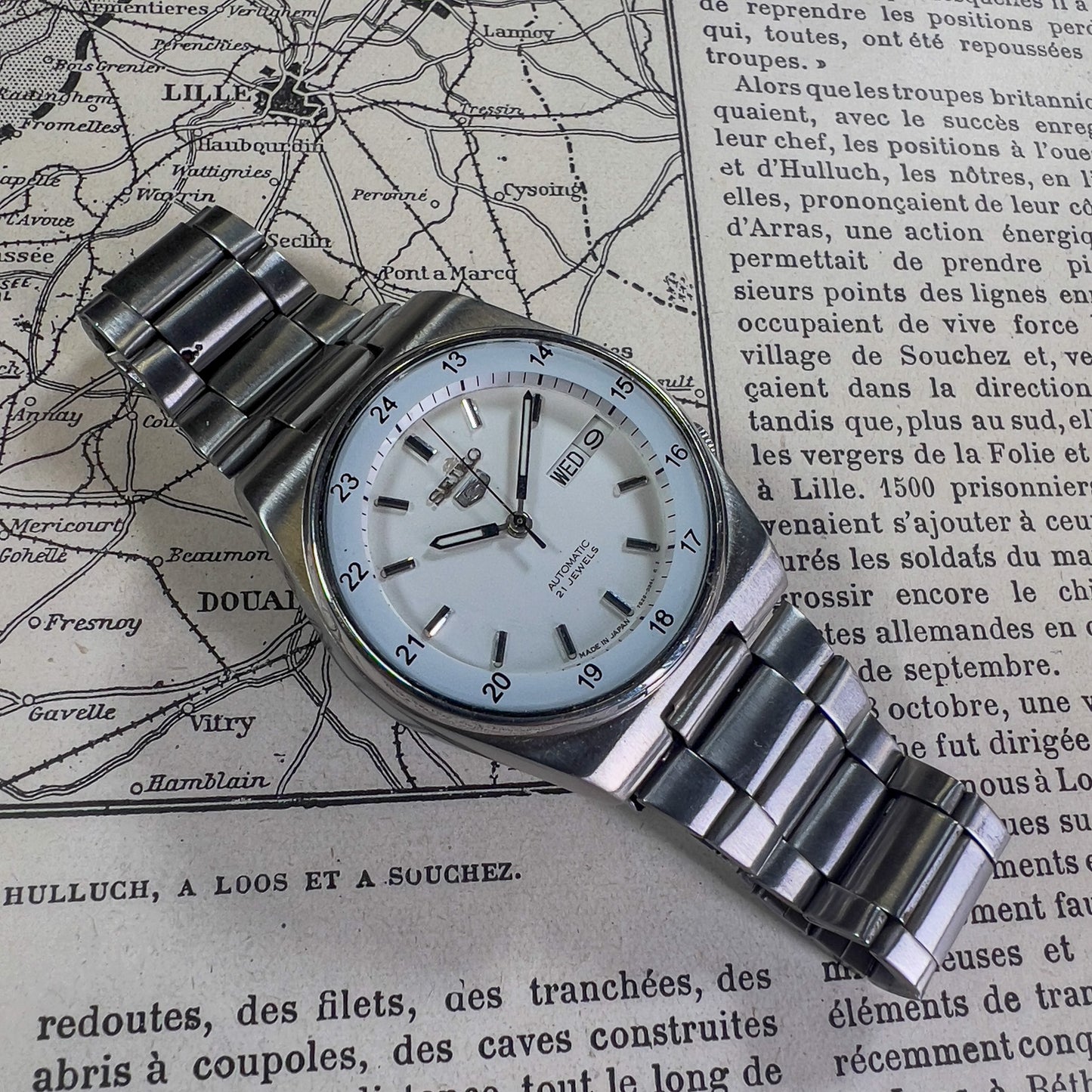 Seiko 7S26-01V0 vintage watch