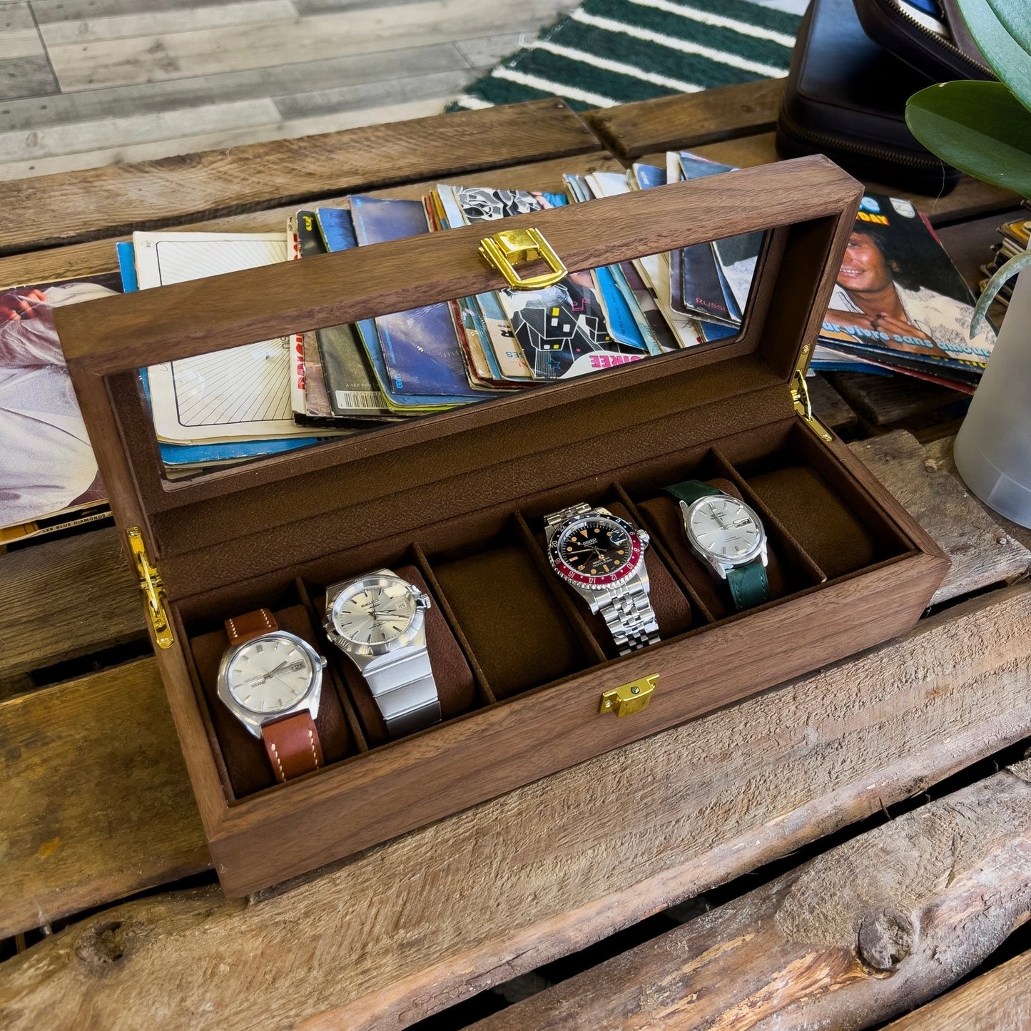 BOÎTE À MONTRES EN BOIS