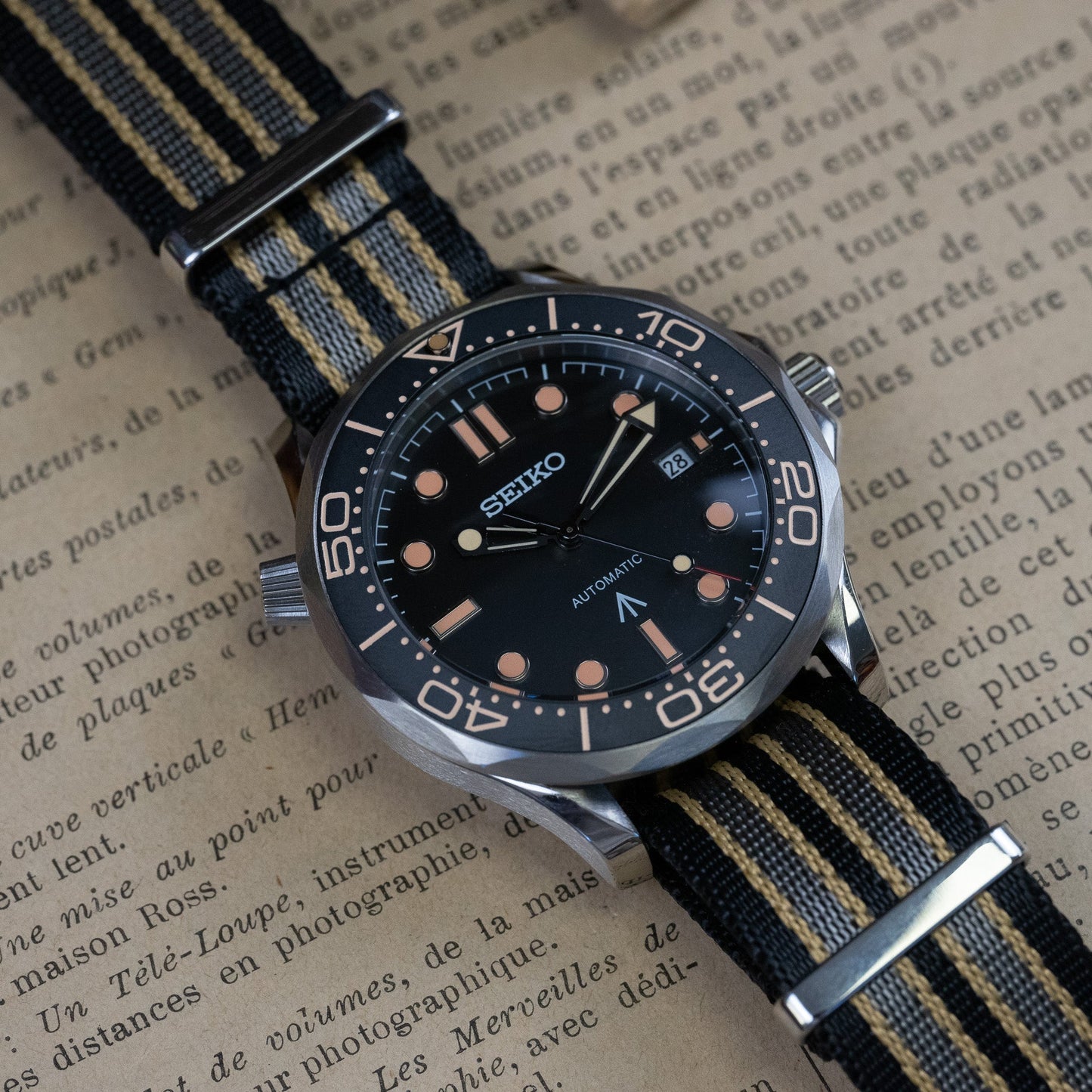 MOD SEAMASTER - 007 JAMES BOND - MONTRE A PAPY - Montre automatique seiko mod avecmilanais